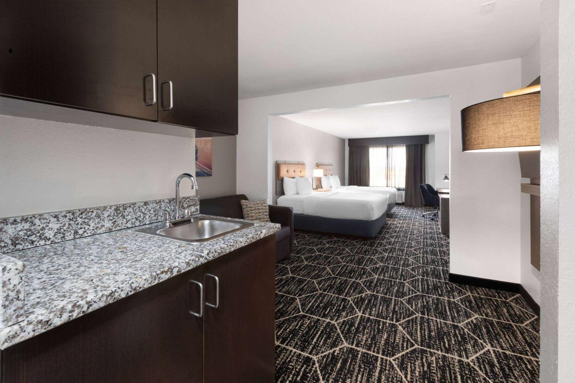 La Quinta Inn & Suites By Wyndham Meridian Eksteriør billede