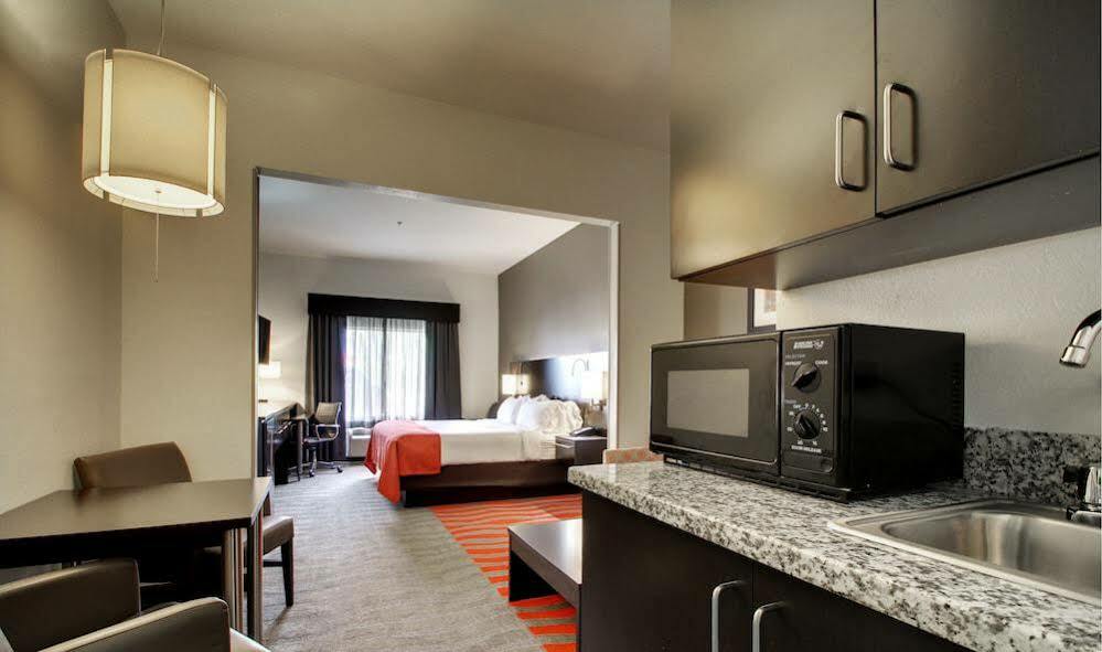 La Quinta Inn & Suites By Wyndham Meridian Eksteriør billede